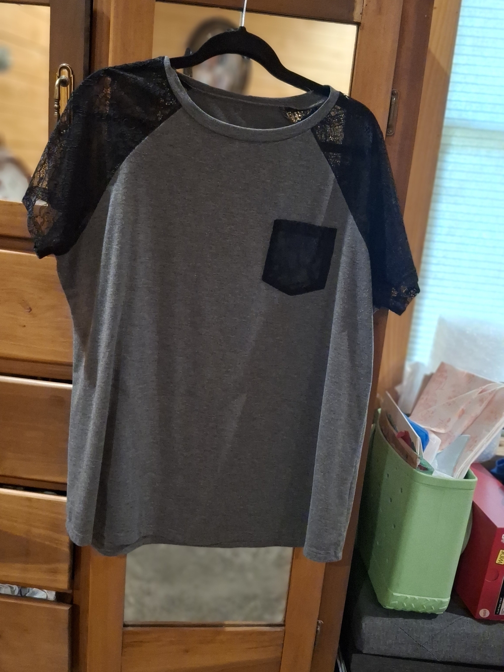 Women's Gray Short Sleeve Tee with Black Lace S)rre<uuum¹Pocket, Plus Size - Picture 2 of 10